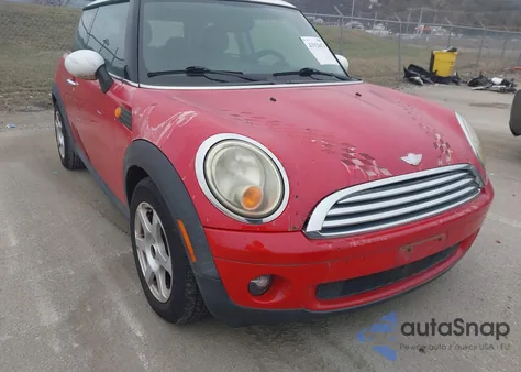 2007 Mini Cooper из США, поврежденный, VIN WMWMF33547TU61457